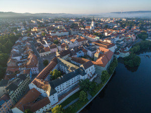 Jihočeská centrála cestovního ruchu ve spolupráci s Jihočeským krajem a nadací ČEZ připravili pro letošní rok další rozšíření sítě půjčoven elektrokol.