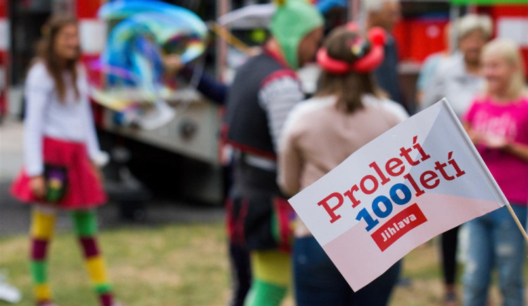 Proletí 100letí: Jihlavské náměstí se vrátí o sto let zpátky. Přijede Havelka s Melody Makers