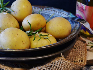 Města na Vysočině chystají slavnosti brambor. Doplní je soutěže, ochutnávky vína a burčáku