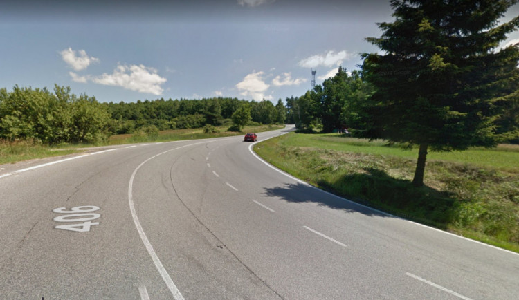 Kopec na Jihlavu u Kostelce se stane bezpečnějším. Úpravy řidiče omezí už po víkendu