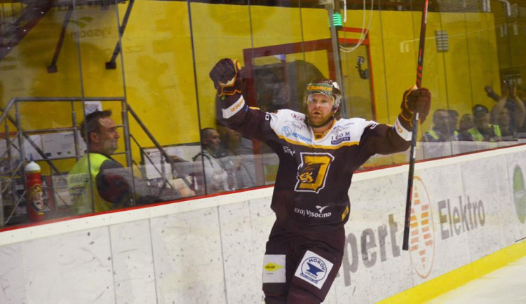 Hokejová Dukla doma zase nadělovala, další sedmičku si odvezla Kadaň