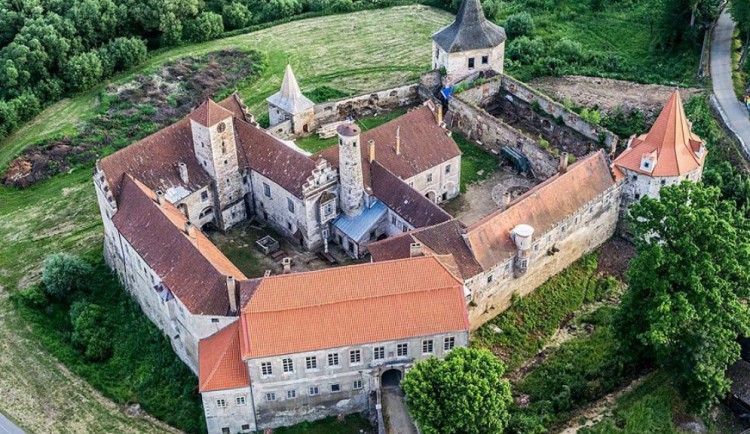 Zámek v Červené Řečici