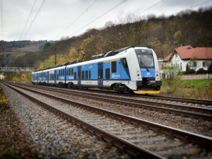 Obnova železniční trati mezi Havlíčkovým Brodem a Okrouhlicí skončí příští měsíc