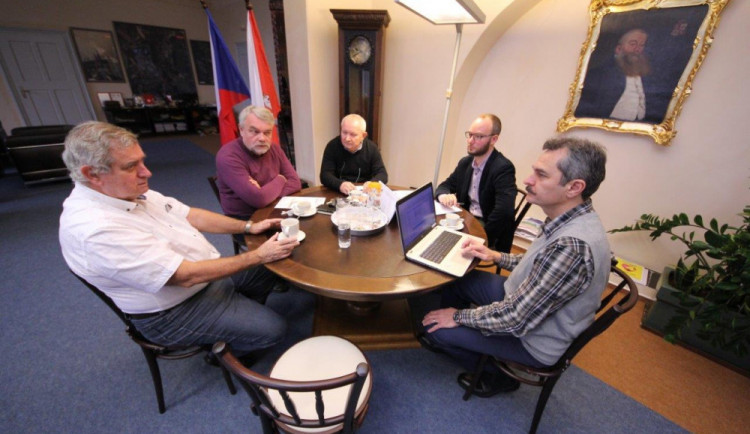 Vedení města se sešlo k poslední poradě. Ustavující zastupitelstvo se bude konat v pátek