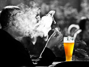 ANKETA: Více než polovina Čechů je pro zákaz kouření v restauracích. Jak to vidíte vy?
