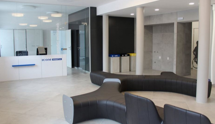 Humpolec slavnostně otevřel nové autobusové nádraží, patří k nejmodernějším v republice