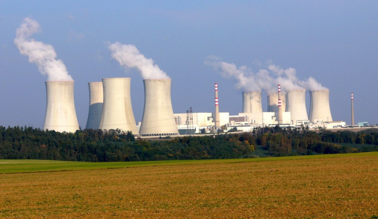 V odstaveném čtvrtém bloku dukovanské elektrárny začíná kontrola parogenerátoru