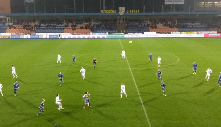 Domácí rozlučka s podzimem i trenérem se vydařila. Vysočina porazila Ústí 4:1