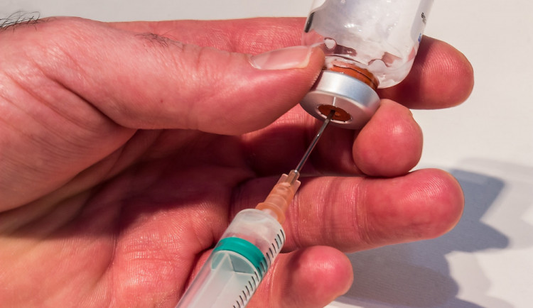 Kvůli odolnosti proti antibiotikům umírá pět set lidí ročně