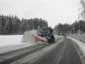 SJÍZDNOST: Dopravu na dálnici D1 na Vysočině může komplikovat sněžení