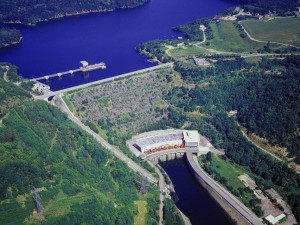 Vodní elektrárna Dalešice byla uvedena do provozu přesně před čtyřiceti lety