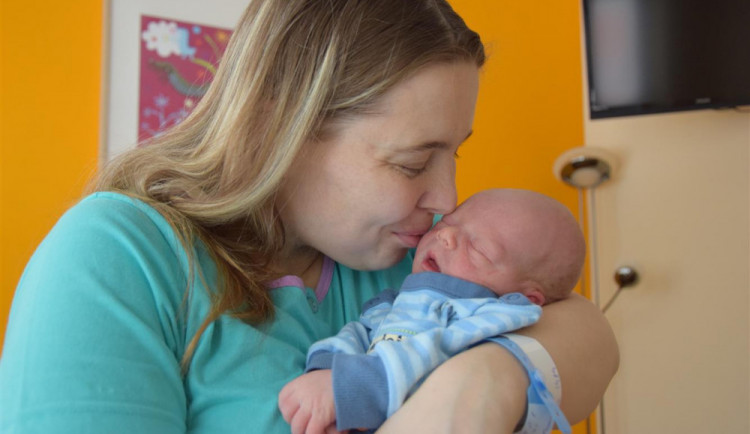 Malý Adámek s maminkou Jarmilou