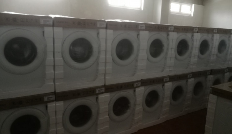 Skupina lidí kamiony nelegálně přepravovala zboží. Rozsudek si vyslechne dvanáct z nich