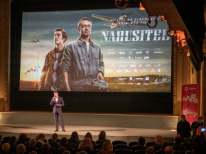 Film Narušitel se chystá do kin, na premiéru přišly největší hvězdy českého hereckého nebe