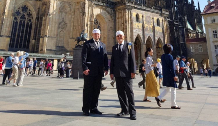 V loňském roce se sešli všichni kominíci v Praze v rámci 150 let Jednoty kominíků. Jan Doležal na snímku vlevo.
