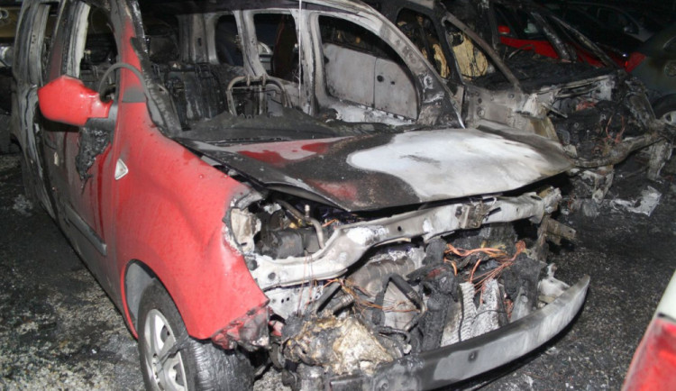 Požár v humpoleckém autobazaru