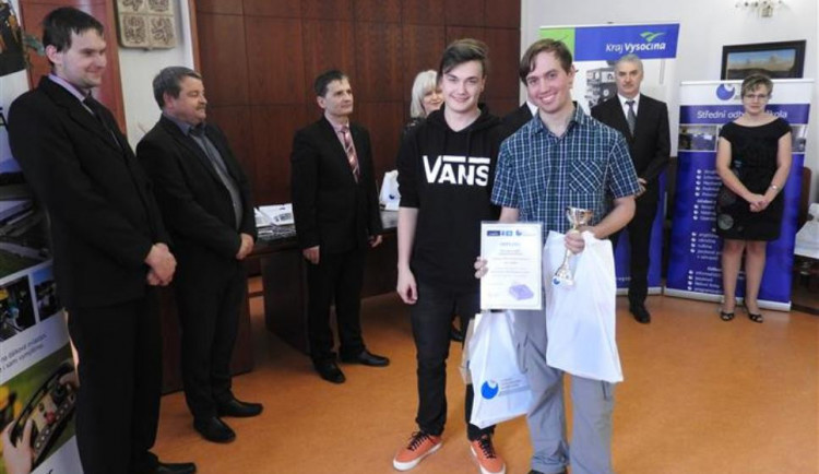 Miroslav Váňa (vpravo) a Bartoloměj Pacal - Gymnázium, Střední odborná škola a Vyšší odborná škola Ledeč nad Sázavou