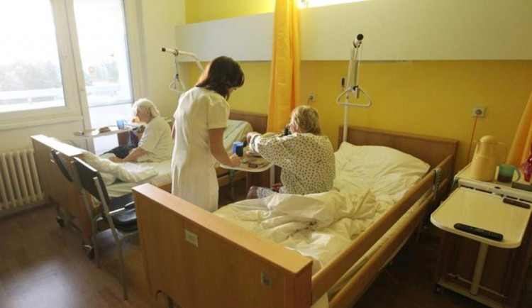 Jihlavská geriatrie se po necelém týdnu opět otevřela pro návštěvy