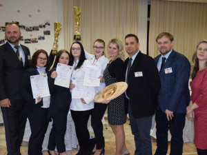 Skvělý úspěch! Čtveřice studentek z Třebíče se svým menu veze z Nitry dvě zlata