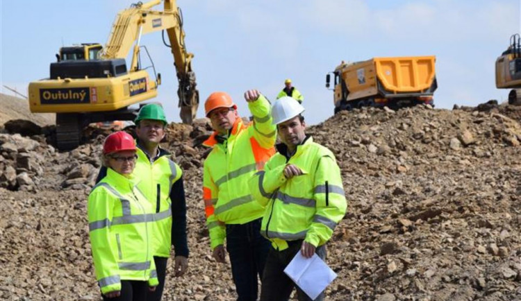 Stavba obchvatu Velkého Beranova. Jde o historicky největší dopravní stavbu v kraji