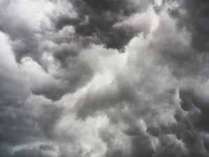 POČASÍ NA NEDĚLI: Obloha bude zatažená, teploty se přes desítku nedostanou