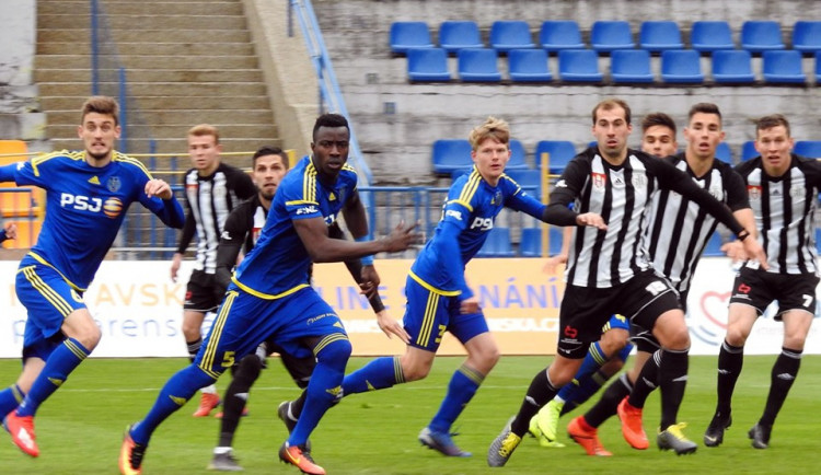 Vysočina si musí na jistotu baráže počkat, po remíze 1:1 ji do ní České Budějovice nepustilo