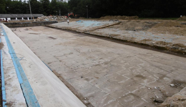 Jemnice dokončuje koupací biotop za 28 milionů korun. Návštěvníkům se otevře 1. července