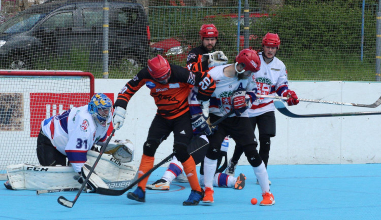 Druholigové semifinále ve znamení jihlavského derby. První zápas vyzněl pro rezervu SK Jihlava