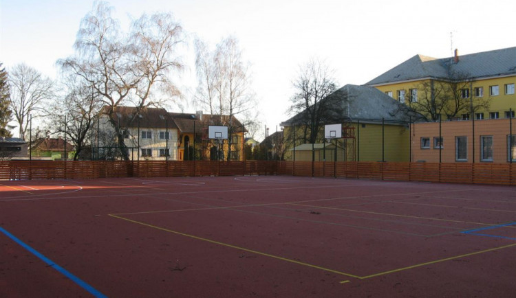 POLITICKÁ KORIDA: Je v Jihlavě dostatek hřišť a sportovišť? Jaké zde schází?