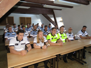 FOTO: Policejní nováčci po letech absolvují roční odbornou přípravu v Jihlavě