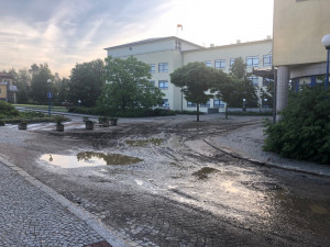 Voda se dostala do novoměstské nemocnice. Ambulance se musely uzavřít