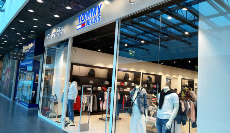 Jihlavský Citypark otevřel nový obchod. Nabídne značky jako Guess nebo Calvin Klein Jeans