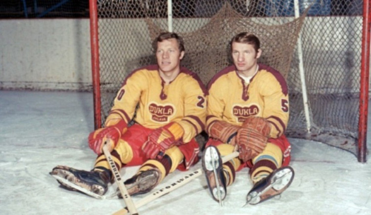 Jiří Holík (vlevo) dnes slaví 75. narozeniny