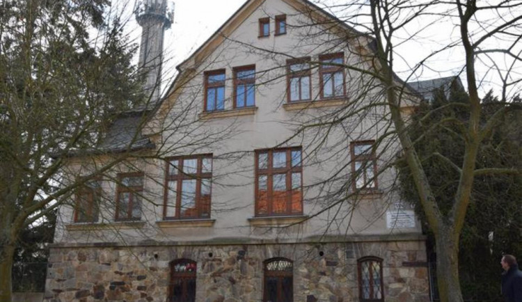 Školní budova na Telečské ulici v Jihlavě je na prodej. Už dva roky je prázdná