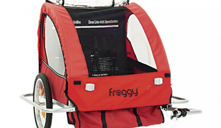 V modelu Froggy BTC 07 došlo ke skandálnímu selhání bezpečnostních pásů.