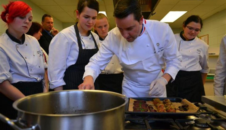 S šéfkuchařem Philippe Mille se české týmy potkali na jeho gastrosoutěži v Remeši, on sám v roce 2018 vařil společně s týmem Gastroakademie Kraje Vysočina na jihlavské střední škole služeb