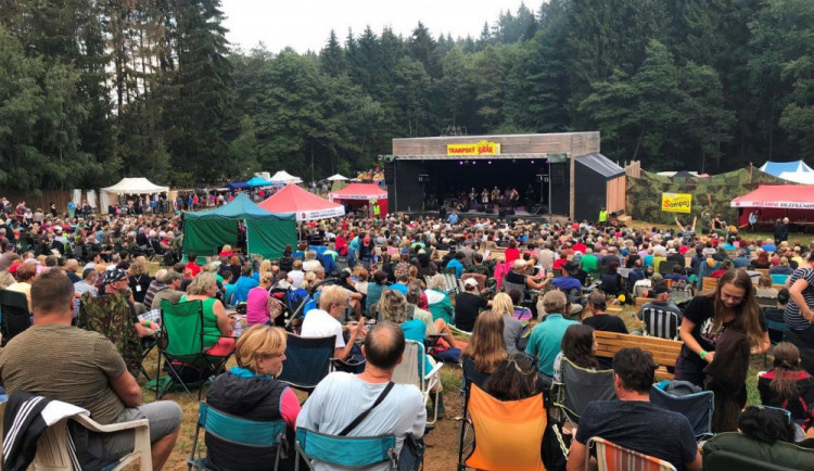 Šestnáctý ročník festivalu Trampský širák proběhne na Hanesově Mlýně již příští víkend