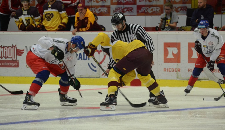 Dukla Jihlava v tréninkových zápasech s českou reprezentací dvakrát prohrála
