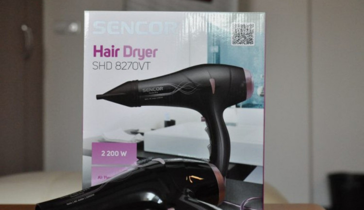 ČOI zakázala fén od Sencoru. Při testech se roztavil plastový kryt