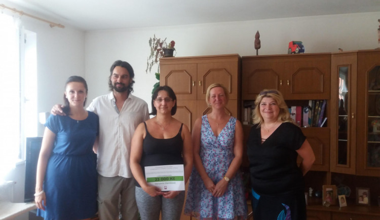 Dobročinná akce ve Zborné letos pomohla nemocné Verunce. Z výtěžku jí maminka koupí sportovní vybavení