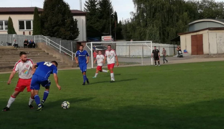 Čtyřgólový Diviš vystřílel Bedřichovu první výhru v krajském přeboru