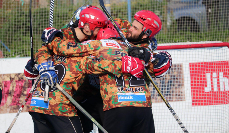 SK Jihlava vyhrála také potřetí a je v čele v první hokejbalové ligy