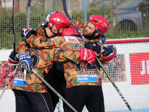 SK Jihlava vyhrála také potřetí a je v čele v první hokejbalové ligy