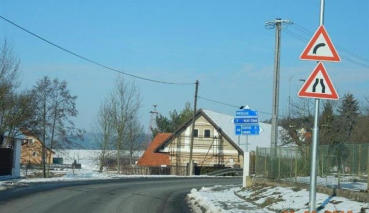 Záběr na obec z února 2018