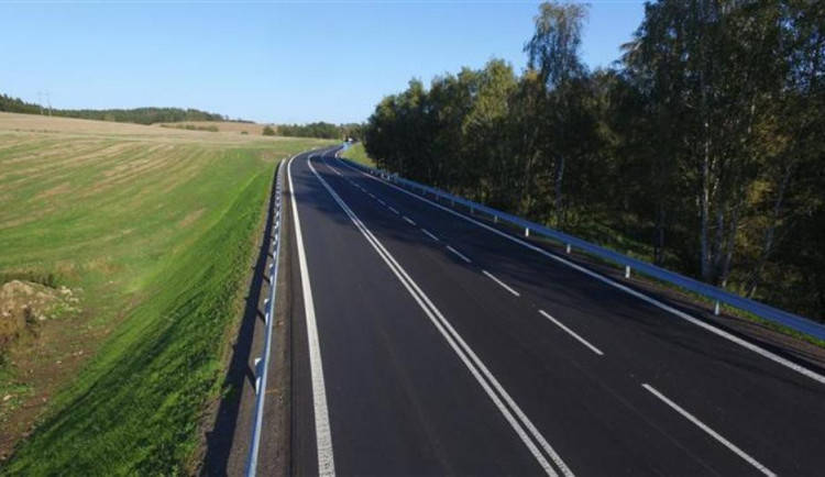 Skvělá zpráva! Předposlední modernizovaný úsek na silnici II/602 se otevře už tuto středu