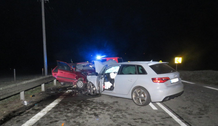 Viník březnové tragické nehody u Vílance byl obviněn z usmrcení z nedbalosti, hrozí mu 10 let 
