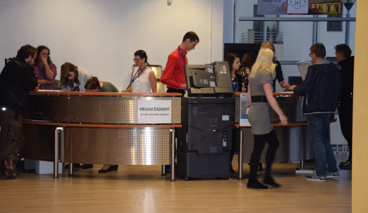 ysočina znovu dělí dotace na kotel, s žádostí čekaly stovky lidí. První zájemci přišli už v úterý ráno