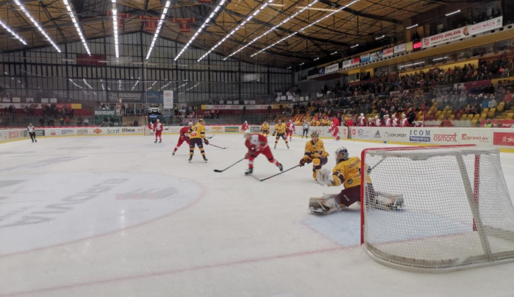 Dukla po dvou výhrách padla, o výhře Slavie Praha rozhodlo prodloužení