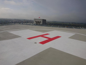 Havlíčkobrodská nemocnice má opravený heliport. Práce na střeše vyšly na 13 milionů