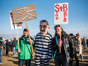 Protesty budou pokračovat, když Babiš nevyhoví Milionu chvilek